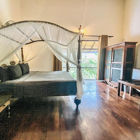 Waterland Hotel Negombo Exterior photo