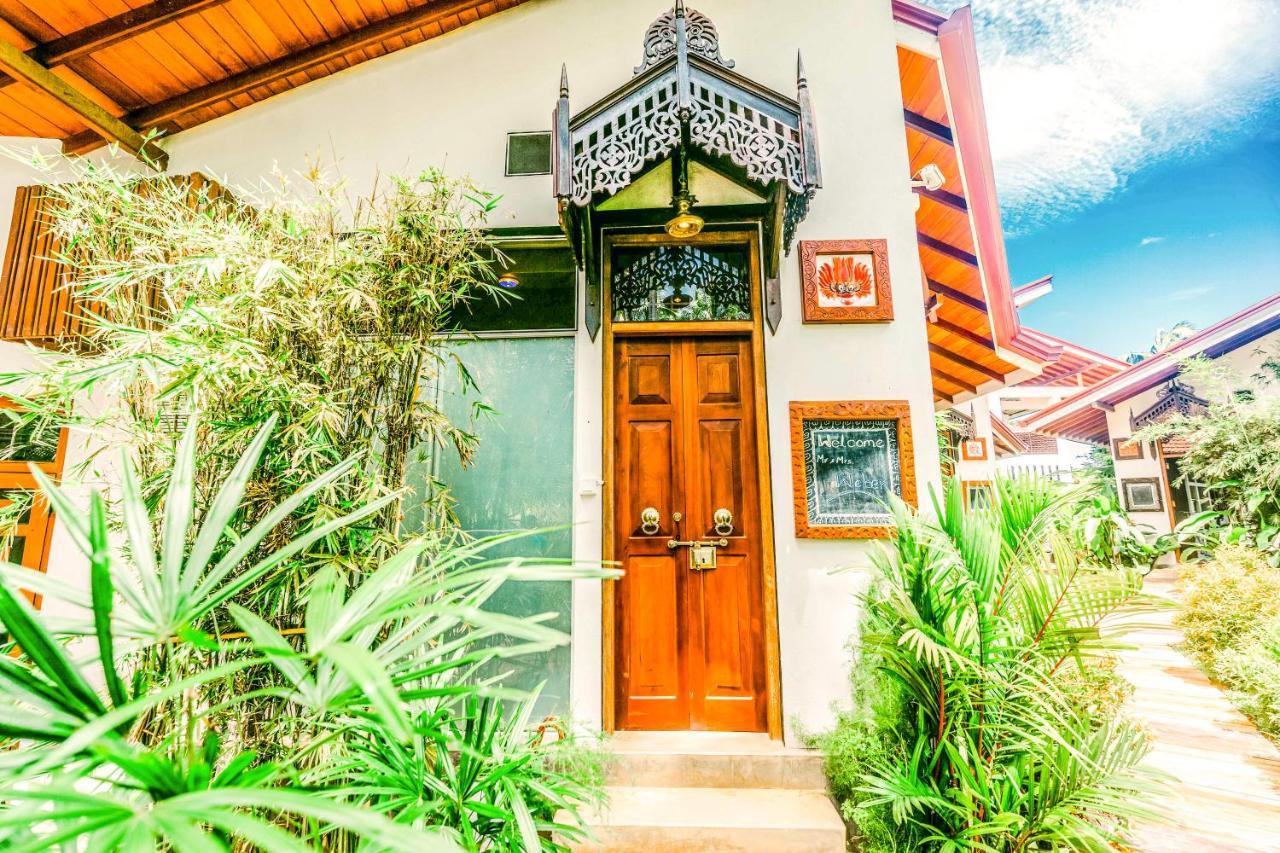 Waterland Hotel Negombo Exterior photo